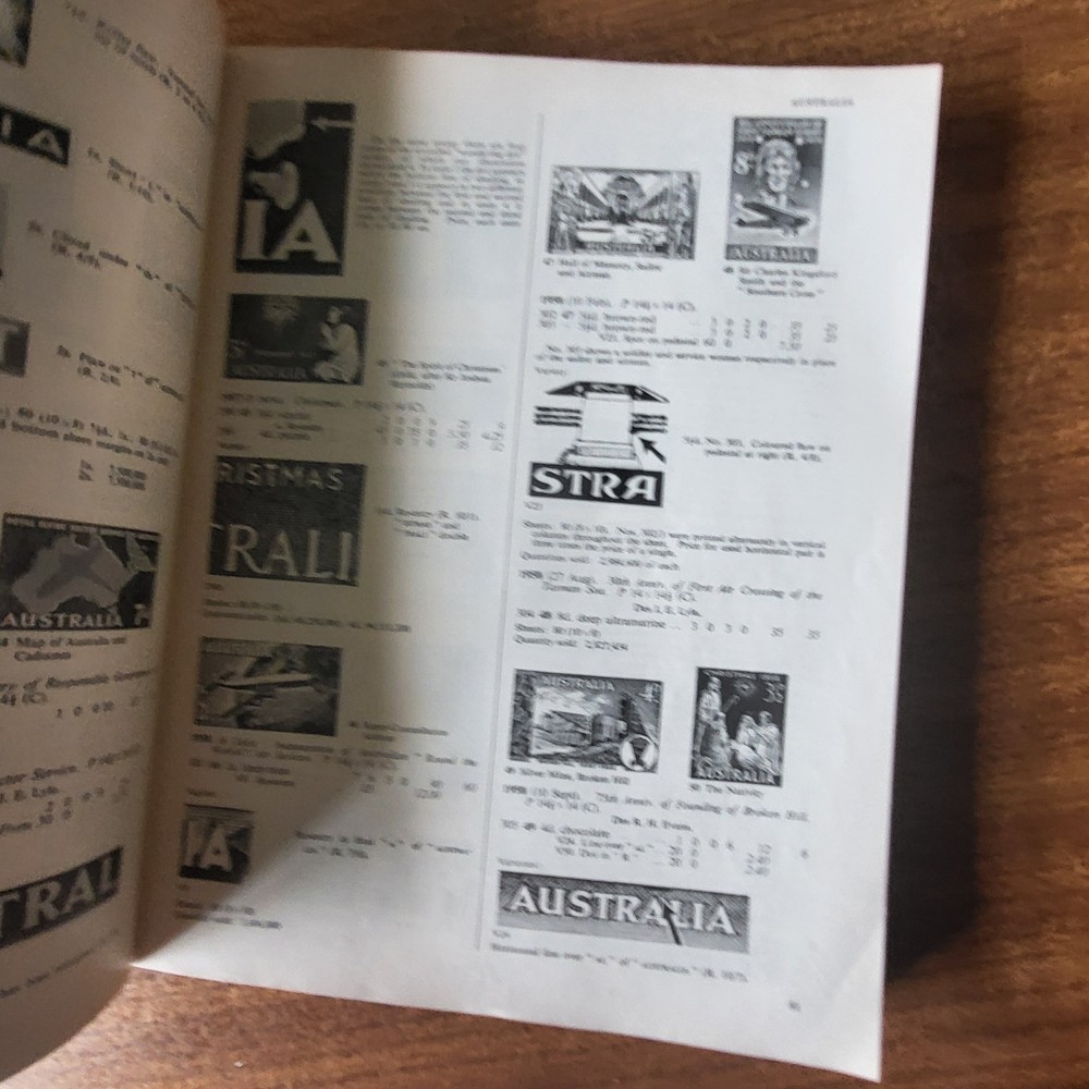 Stanley Gibbons, ELIZABETHAN STAMP CATALOGUE 1970, softback book.