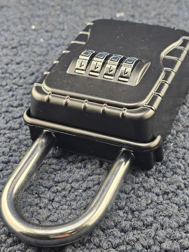 Vault Locks 3200 Lock Box Key Storage 4 Digit Combination Keysafe