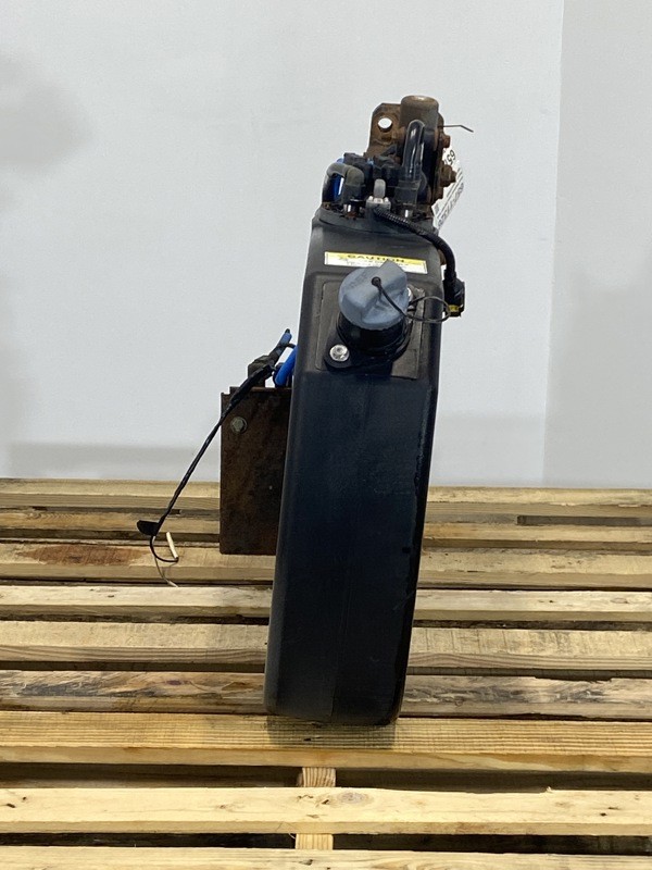 2017 Freightliner Business Class M2 DEF Tank A0431372003 (657-11326)