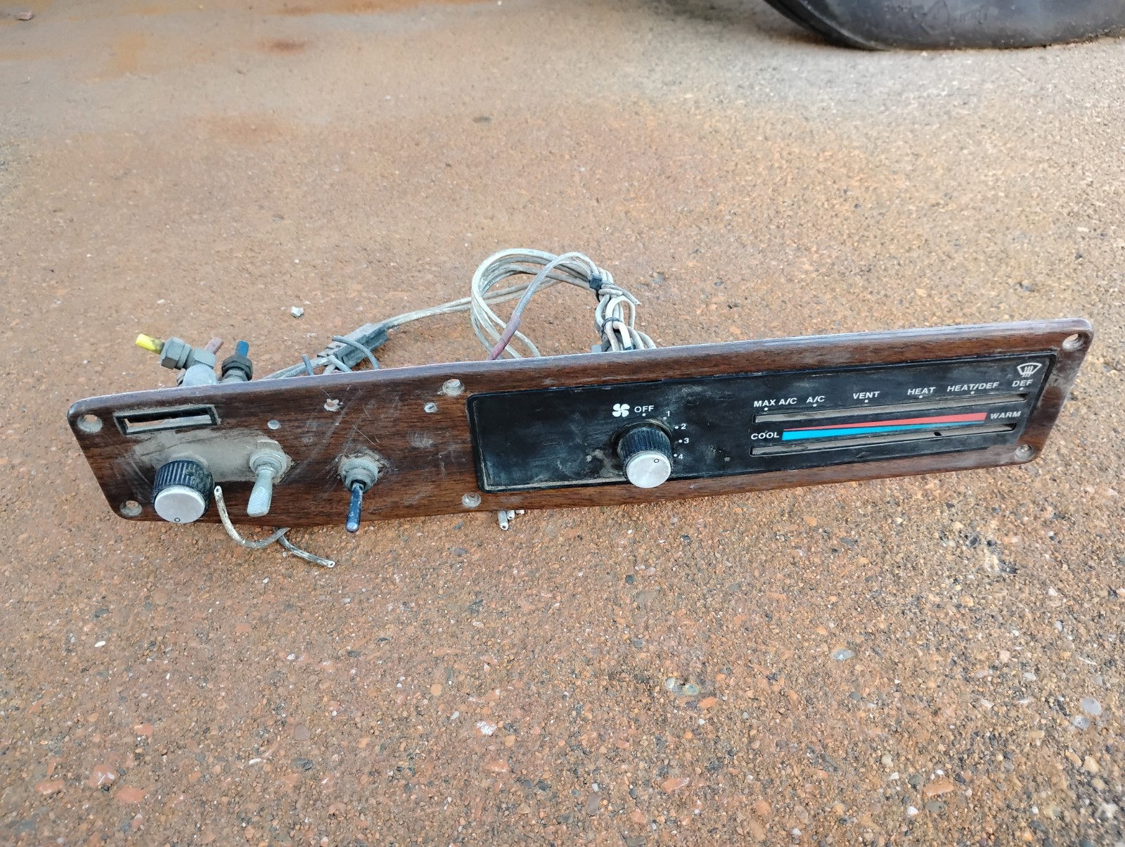 Freightliner FLD120 Heater A/C Temperature Controls - Used