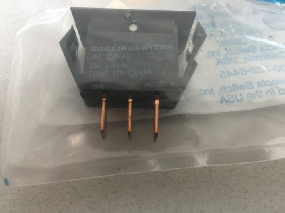 SELECTA SS1222-BG ON ON 10 AMP ROCKER SWITCH