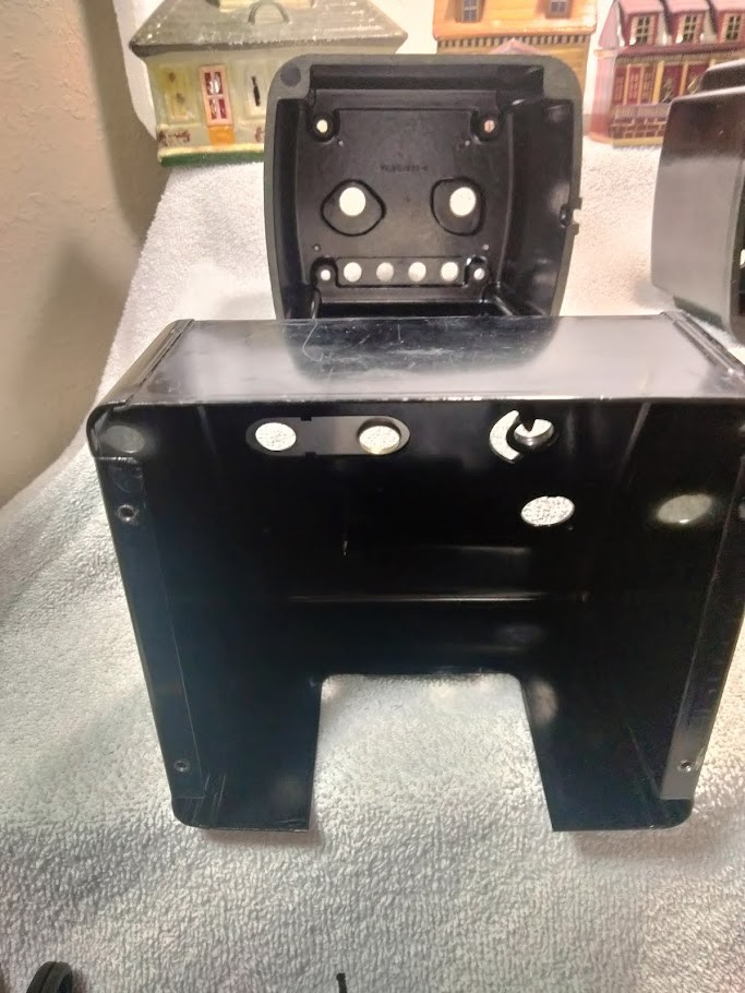 LIONEL Transformer # 1034 (Shell \ Case Only)