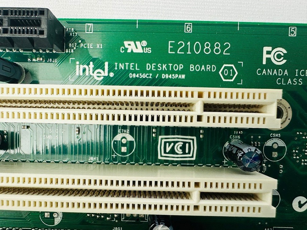 Intel D945GCZ/D945PAW E210882 Desktop Motherboard
