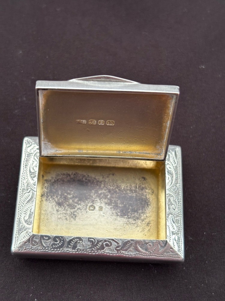 Antique Victorian Solid Silver Snuff Box. Birmingham 1898. (SB 1)