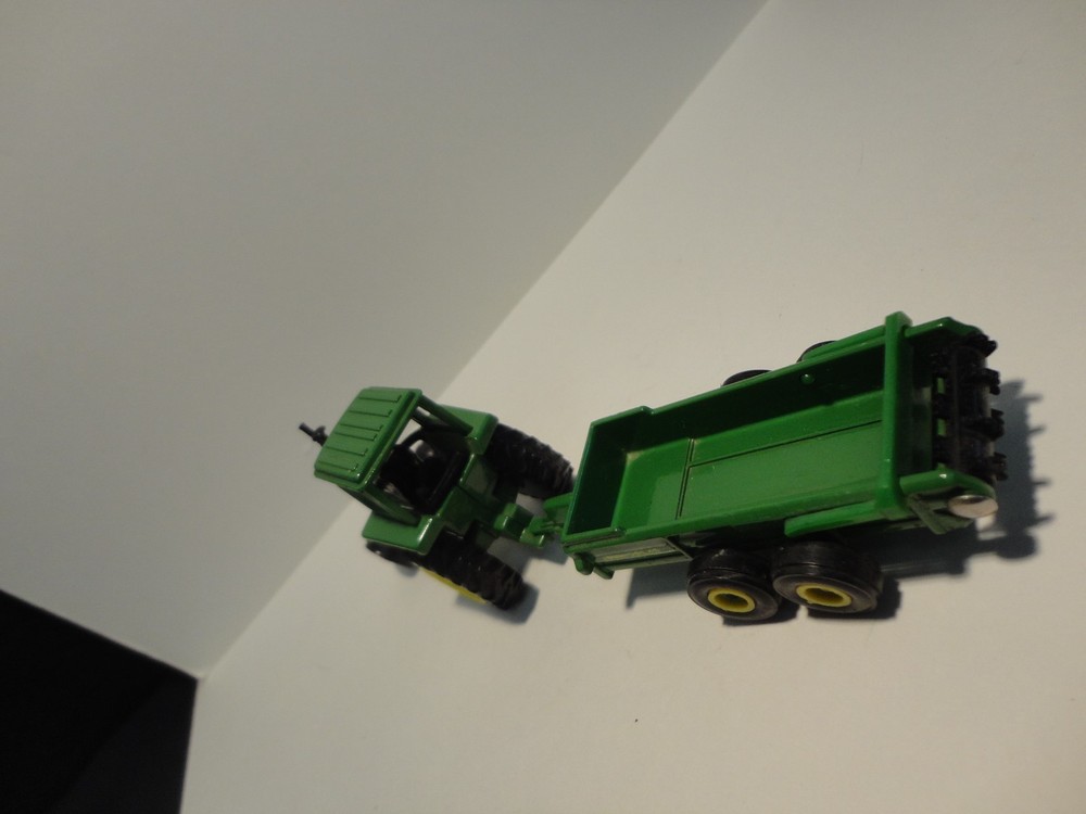 JOHN DEERE Tractor & Trailer The ERTL U.S.A.