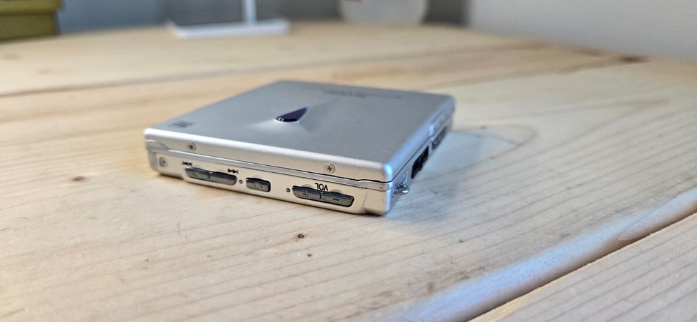 Sharp MD-ST55 Minidisc Player - Tested and Fully Working - Player Only