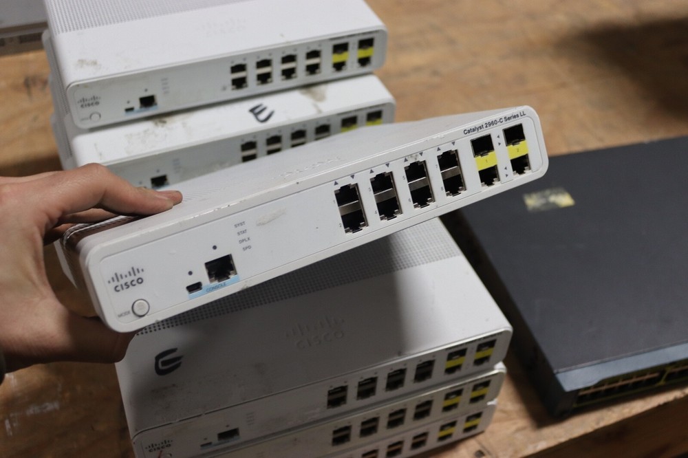 Cisco  (WS-C2960C-8TC-S) 8-Ports Ethernet Switch