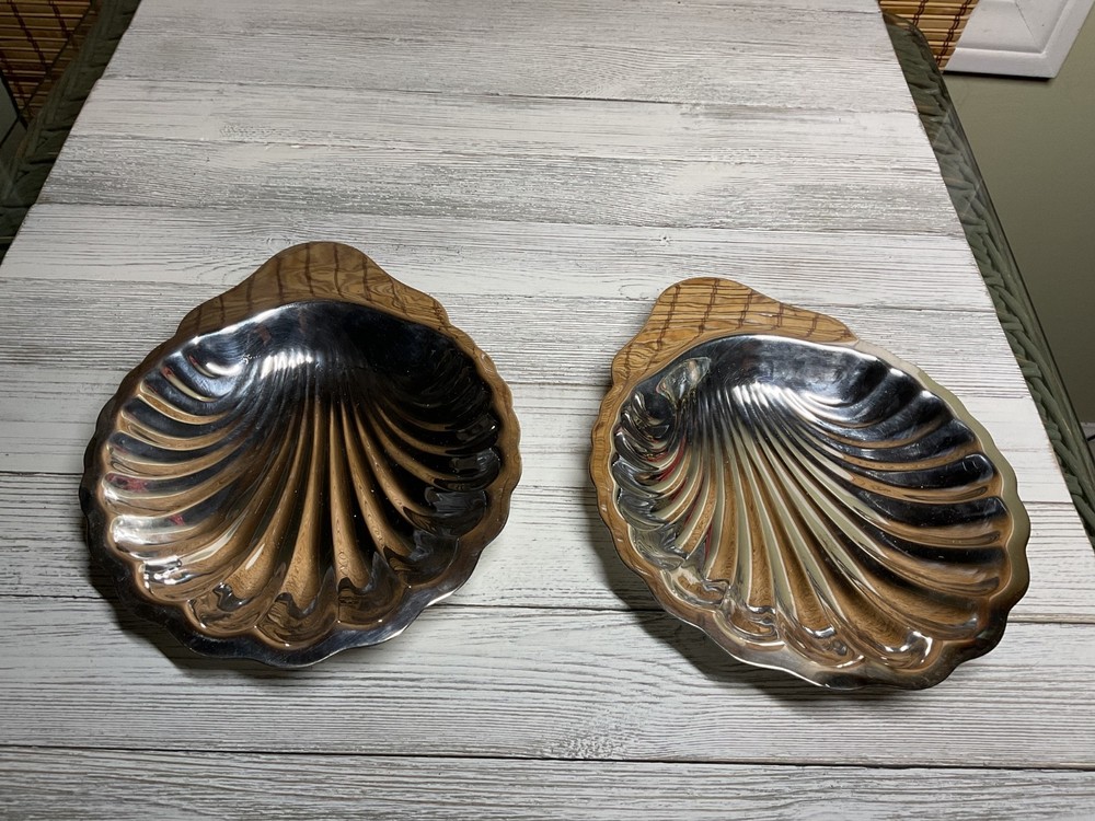 1967 ONEIDA SILVERSMITHS SL-02  SHELL SERVING SET of 2 w/BOX