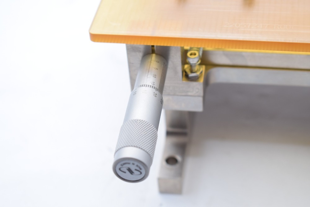 NRC 22056677-R000 X Axis Linear Slide Micrometers
