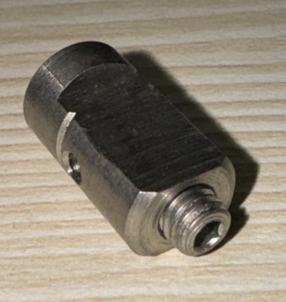 Clamp & Set Screws Johnson Evinrude 385959