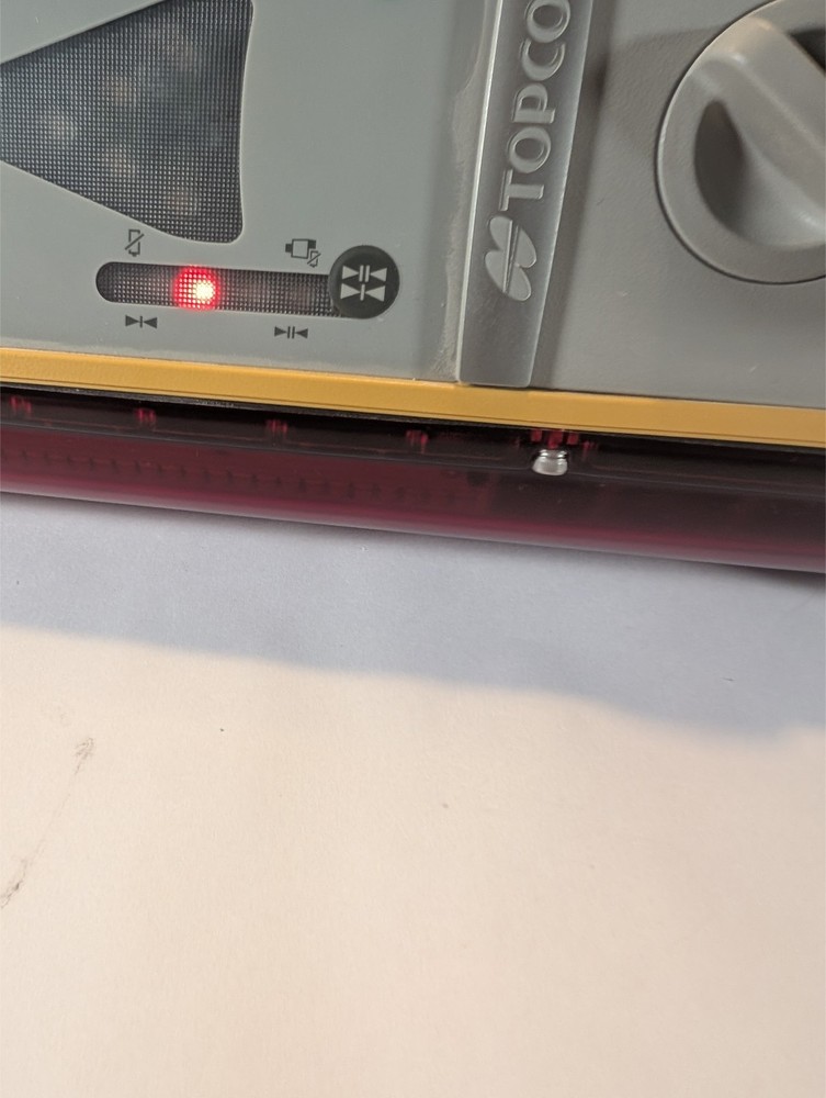 TOPCON LS-B100 LASER LEVEL RECEIVER,BACKHOE,DOZER,TRIMBLE,SPECTRA,APACHE,SENSOR