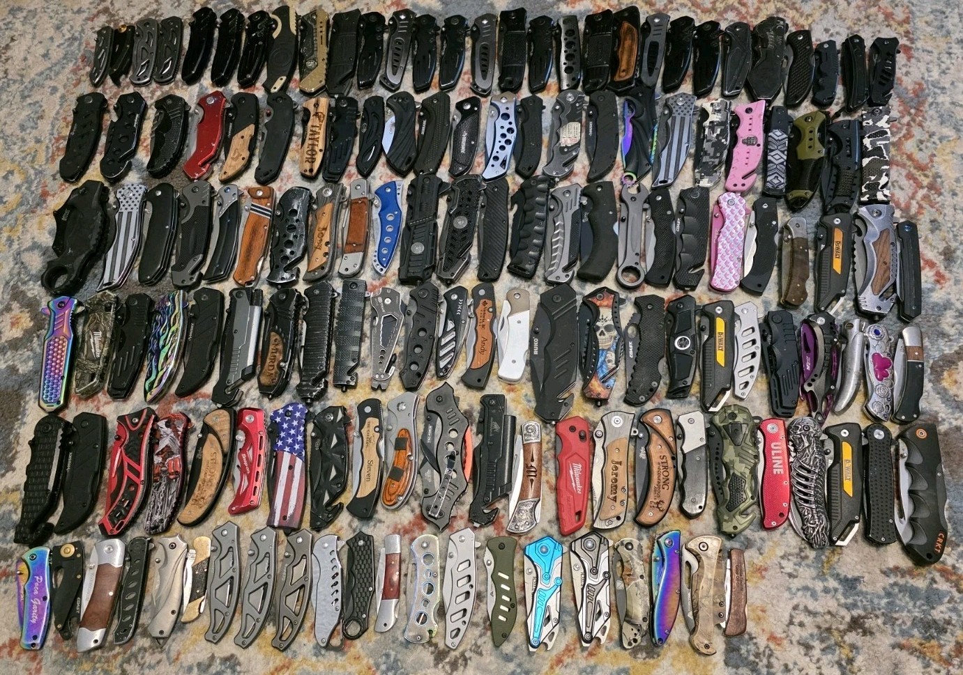 2 Pound Lot Of TSA Confiscated Folding Knives Tactical Camping EDC 2# 2 lbs