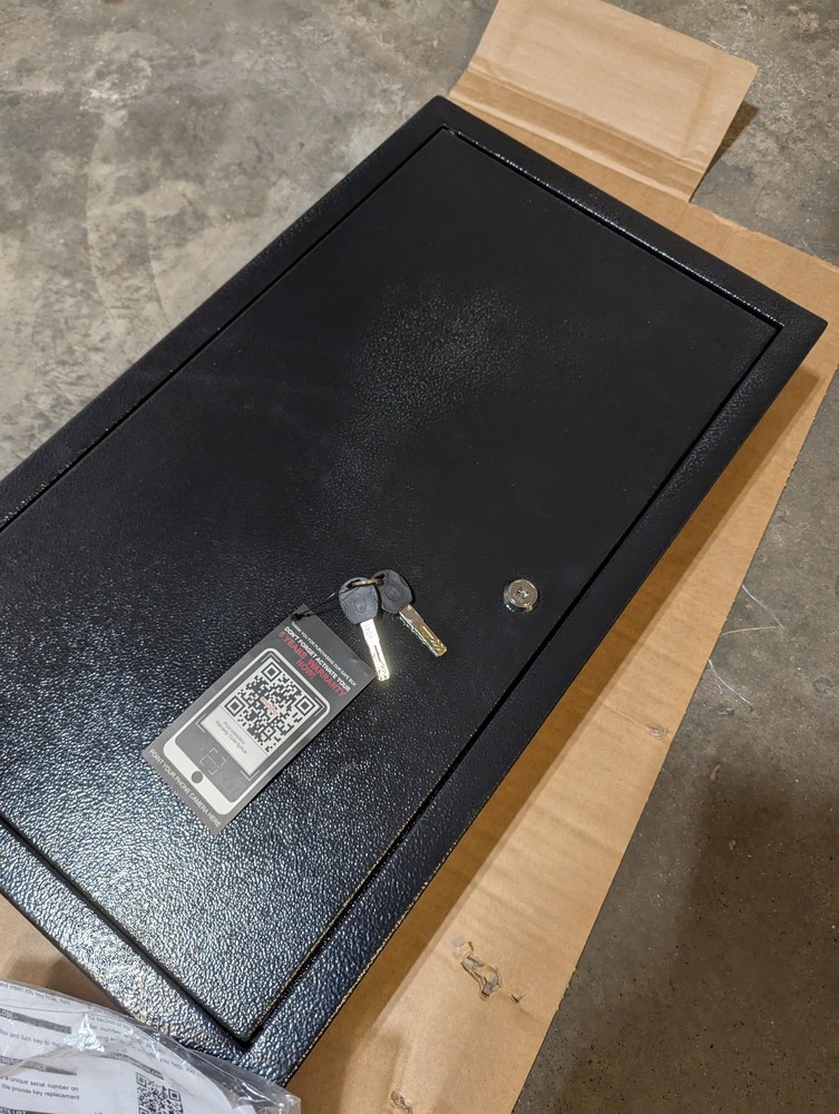 225 Keys Key Lock Box Wall Mount with Additional 16 Side Hooks and Key Tags