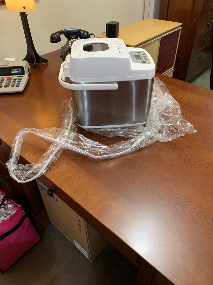 Cook's Essentials Kitchenware 1.5-LB. Stainless Steel Breadmaker with White