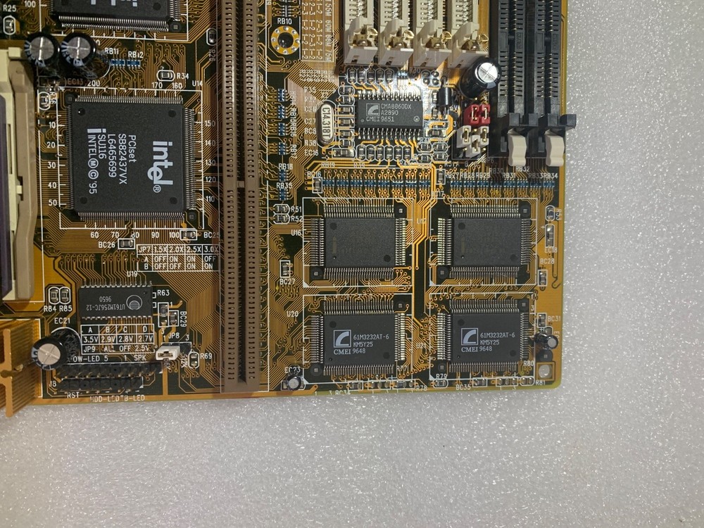 Socket 7 Intel Pciset Award bios 1995