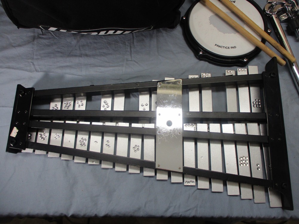 Ludwig 32-Key Xylophone Bell Drum Pad Percussion Kit with Rolling Case & Stands