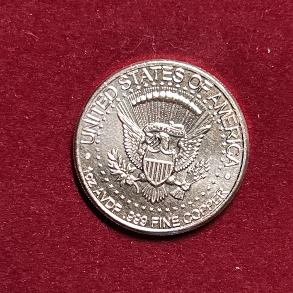 1 OZ AVDP .999 COPPER Round (BU) Trump's Wall with Eagle Back