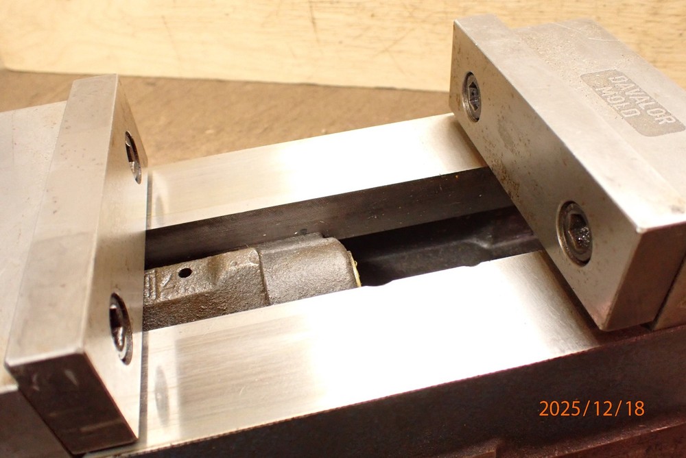 KURT D40 MILLING MILL MACHINE VISE