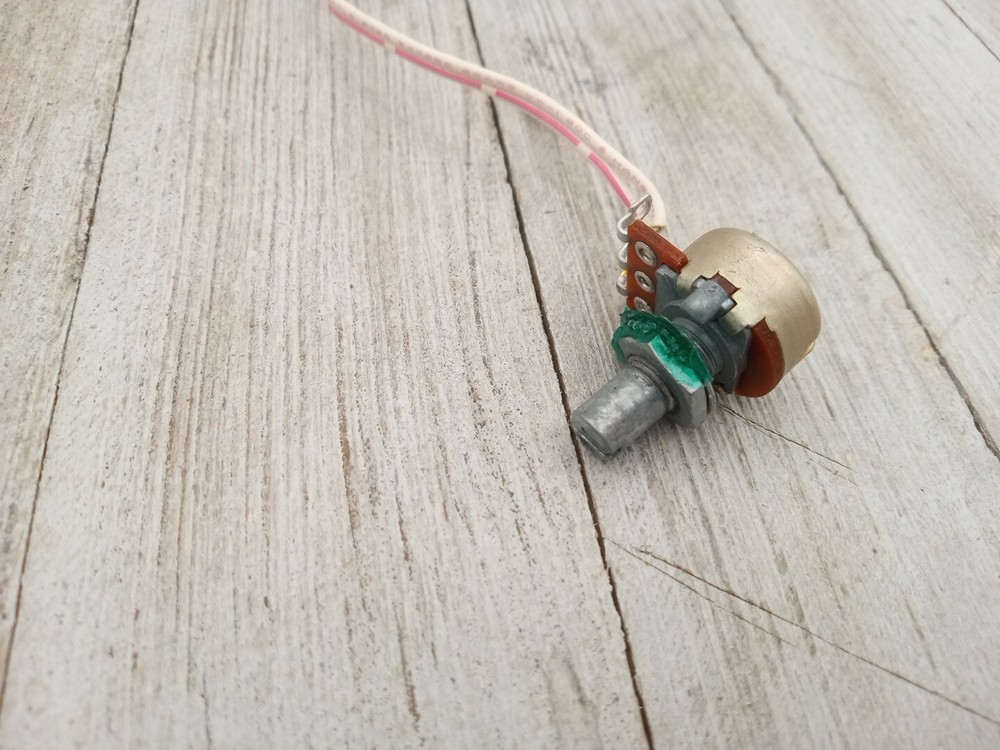 Nikko Model Gamma-20 Synthesized FM Muting Threshold Adjust POT Dial