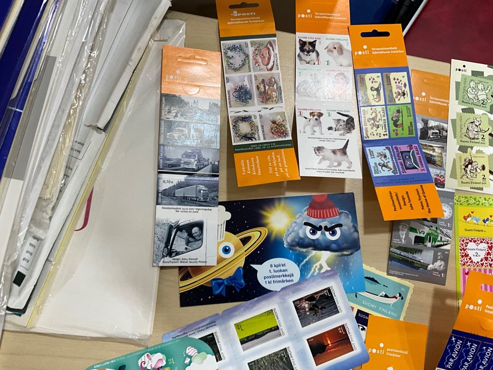 MNH Stamps modern sheets booklets 100 different items @3*