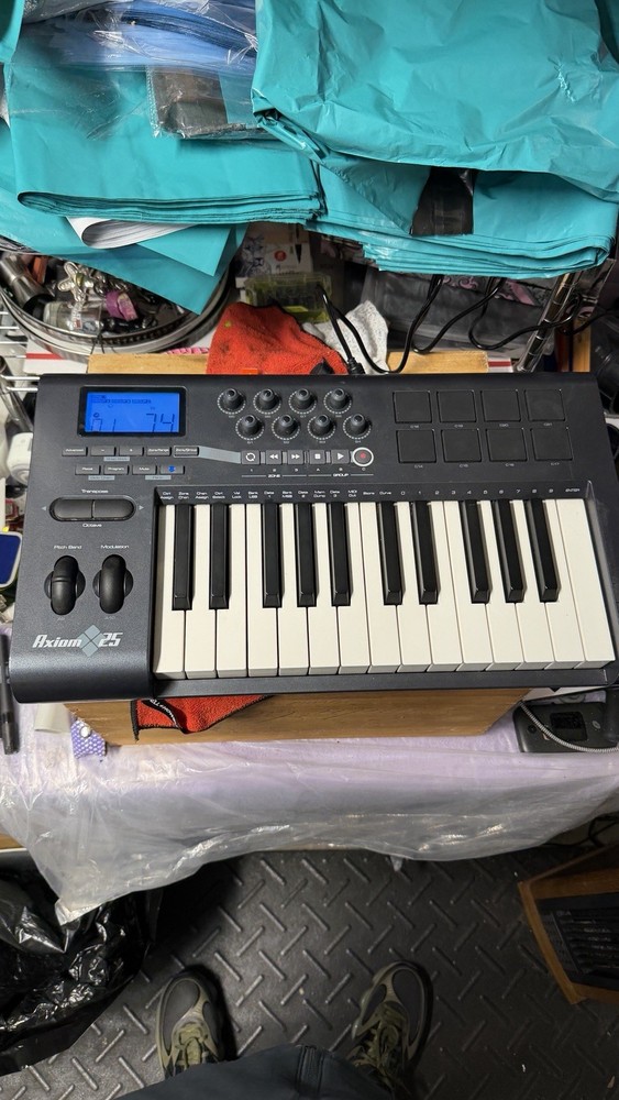 M-Audio Axiom 25 USB MIDI Keyboard Controller Partially Tested