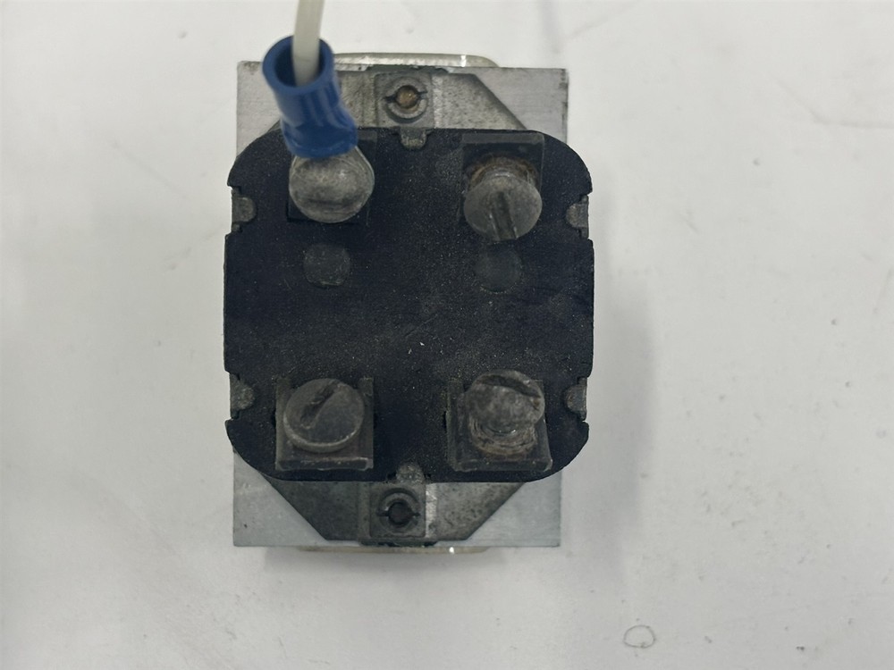 Luscombe Model 8 On Off Master Switch AN3023-2