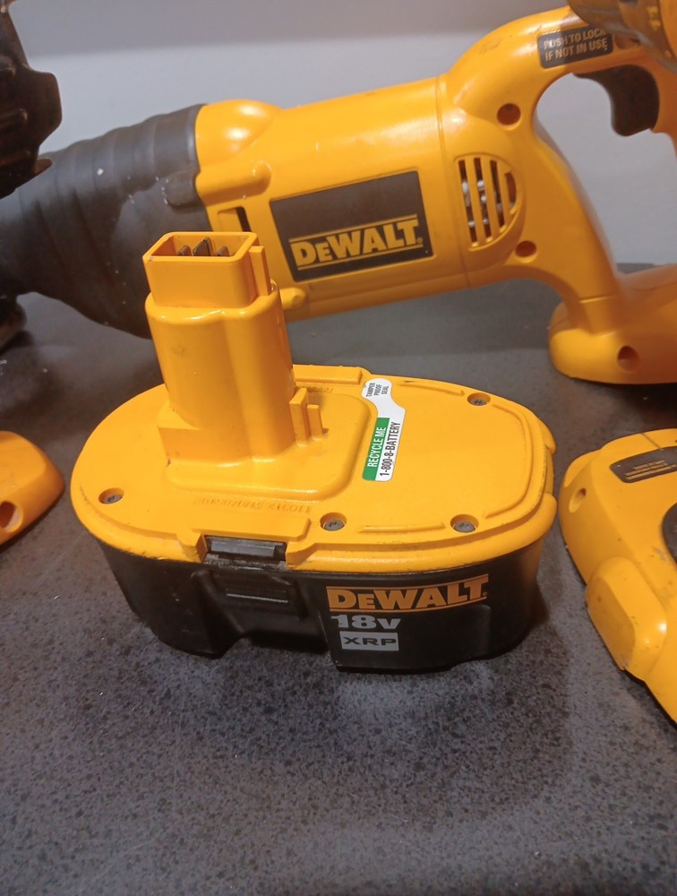 Dewalt Tool Set Drill, Flash Light Battery (Untested)