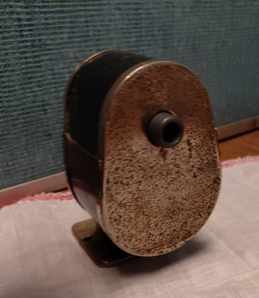 Vintage Apsco Chicago Pencil Early Sharpener