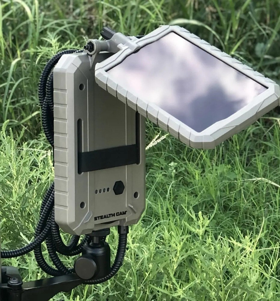 Stealth Cam Durable Sol Pak Solar Battery Pack 12V Solar Power Panel Battery
