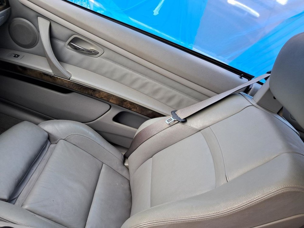 335I 2007 Glove Box 4808698