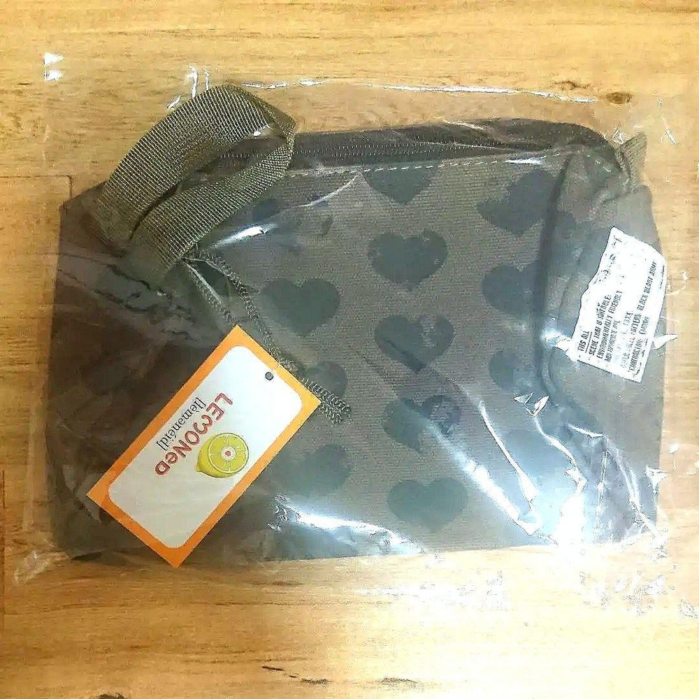 hide♡Lemonade shop pouch Black Heart Army
