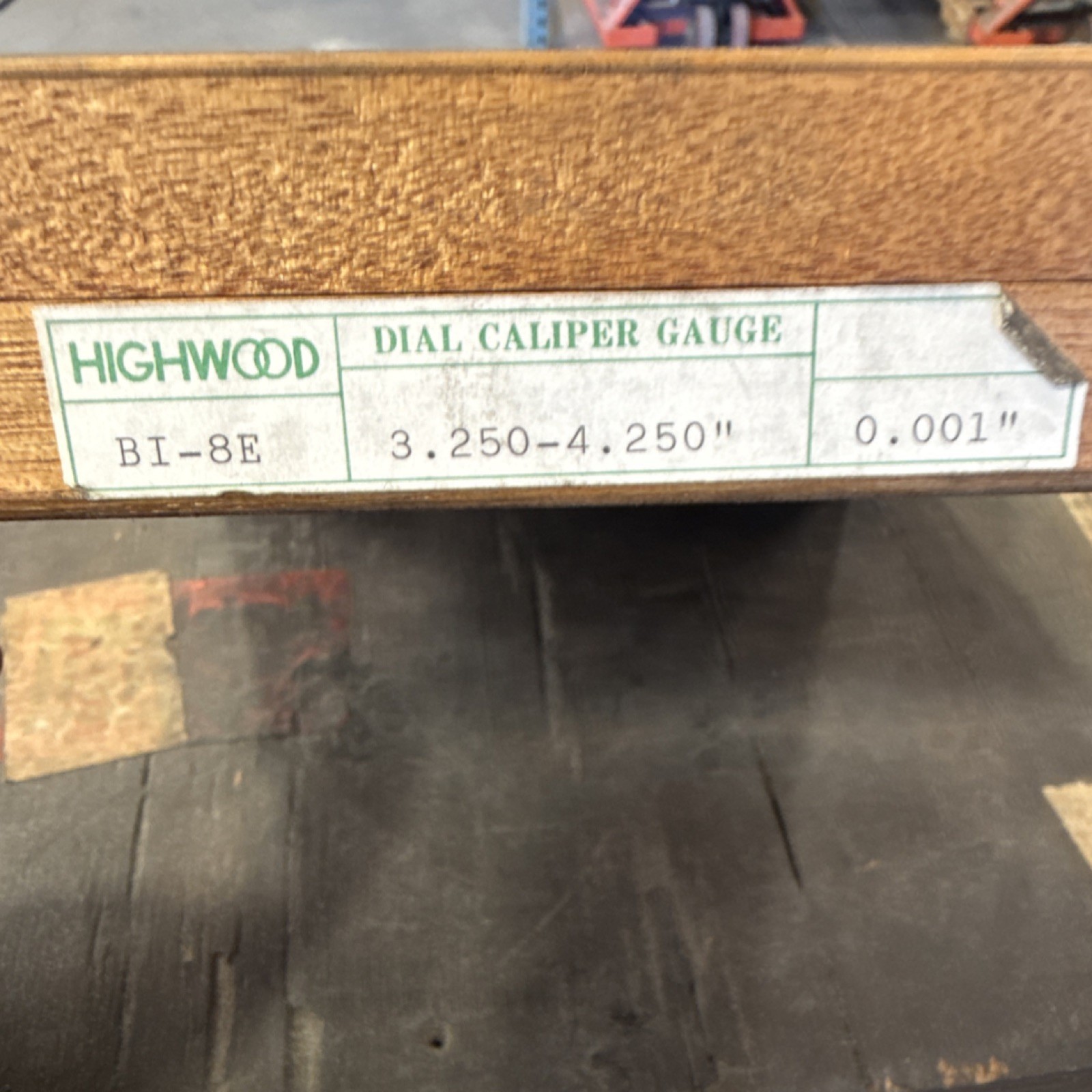 Highwood BI-8E Dial Caliper Gage 3.250-4.250 in Measurement Range