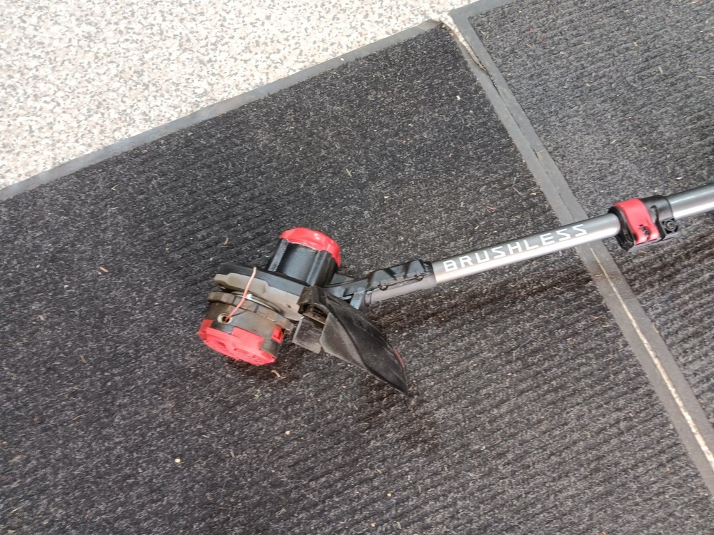 CRAFTSMAN V20* Brushless Cordless trimmer