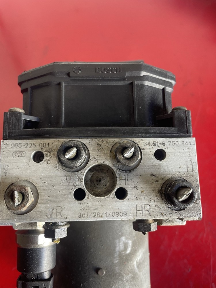 BMW 740i Auto ABS Brake Pump Module Control Unit 0265225001