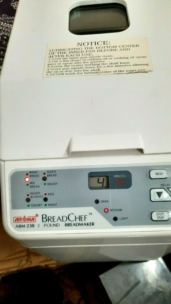 Aroma BreadChef 2 Pound Bread Maker Bread Machine ABM-230
