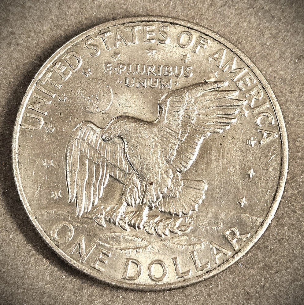 1972 IKE DOLLAR ** TYPE 3 ** (7867)