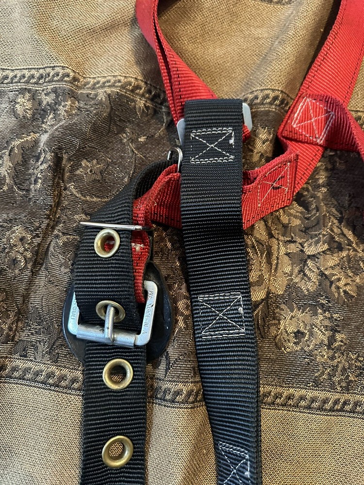 Full Body Climbing Harness 2014 Size XL Red
