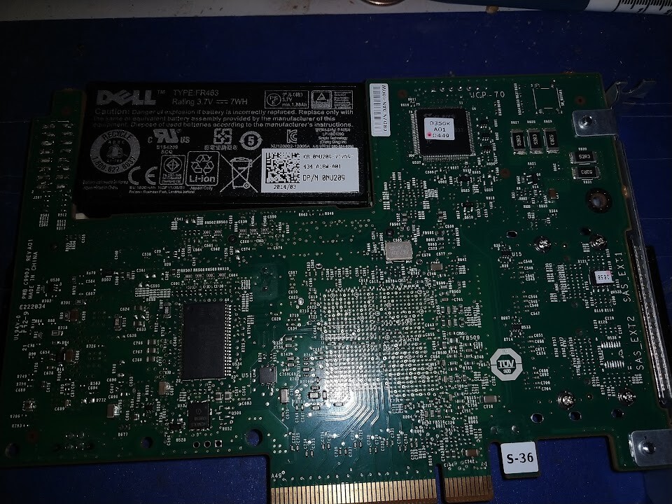 Dell PERC H800 SAS RAID Controller D90PG w/ 512 MB Cache w/ Battery