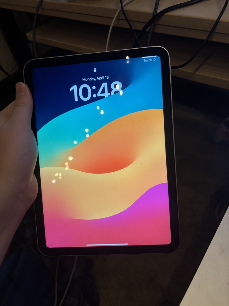 Apple iPad 10th Gen 64 gig