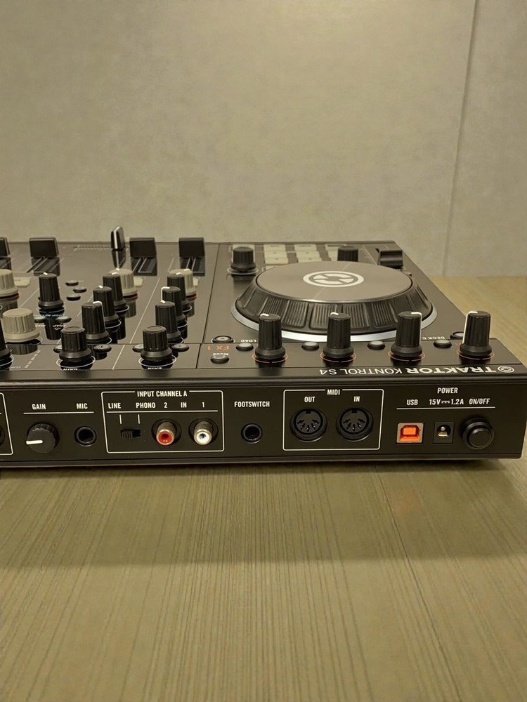 Native Instruments Traktor Kontrol S4 MK2 Pro DJ Controller 4-Deck PCDJ JP
