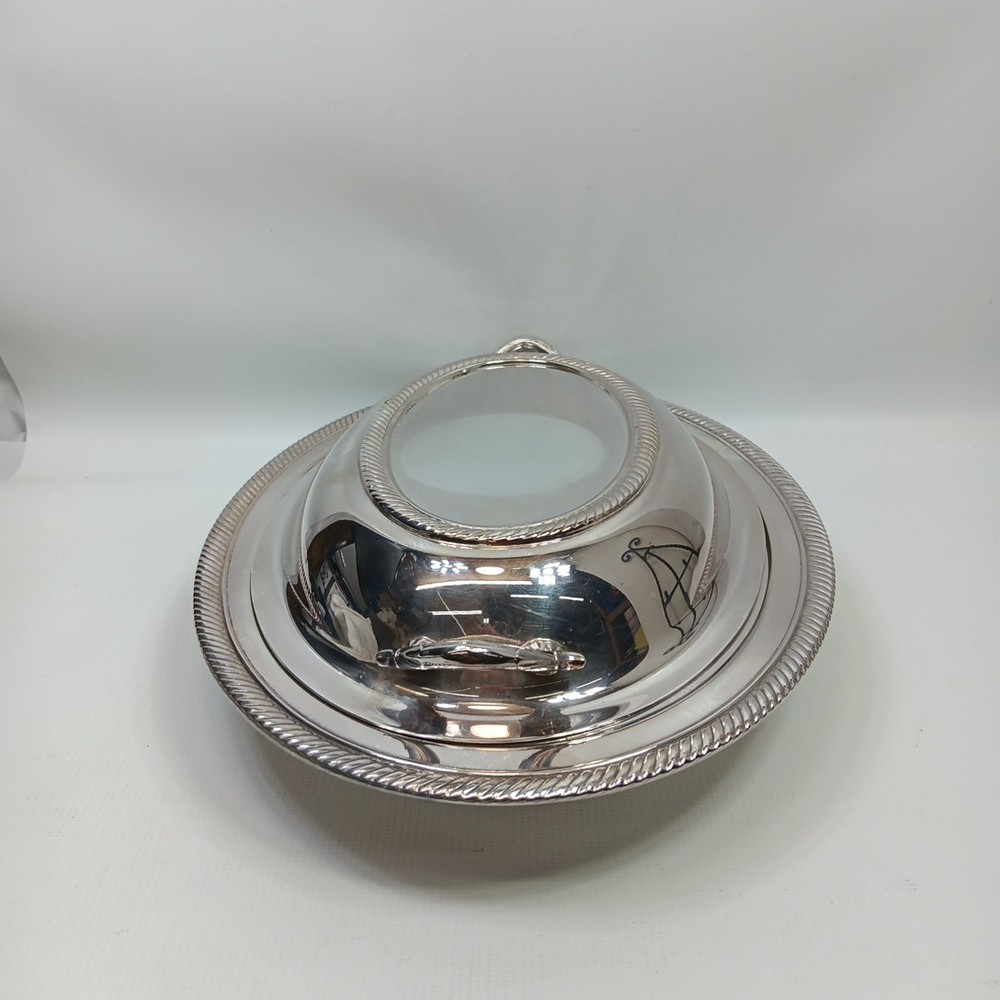 International Silver Castleton Silverplate Covered Vegetable Dish #4812