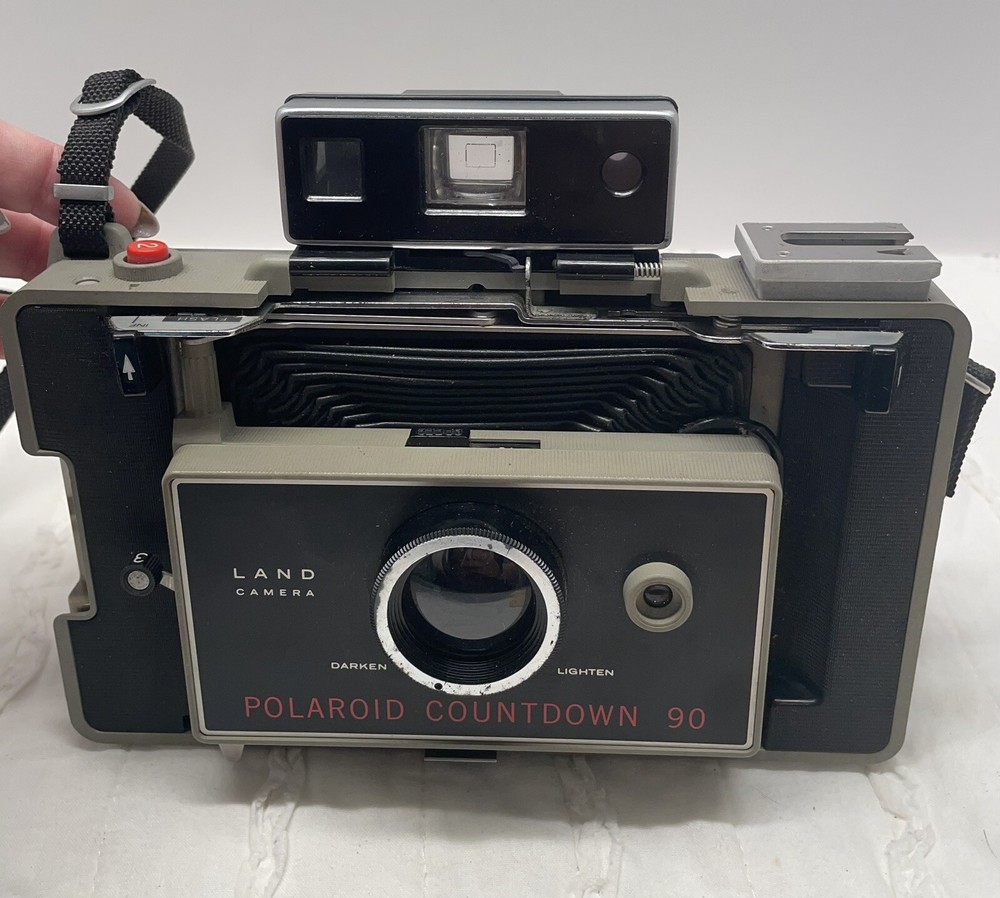 Polaroid Countdown 90 Automatic Land Camera with Flash