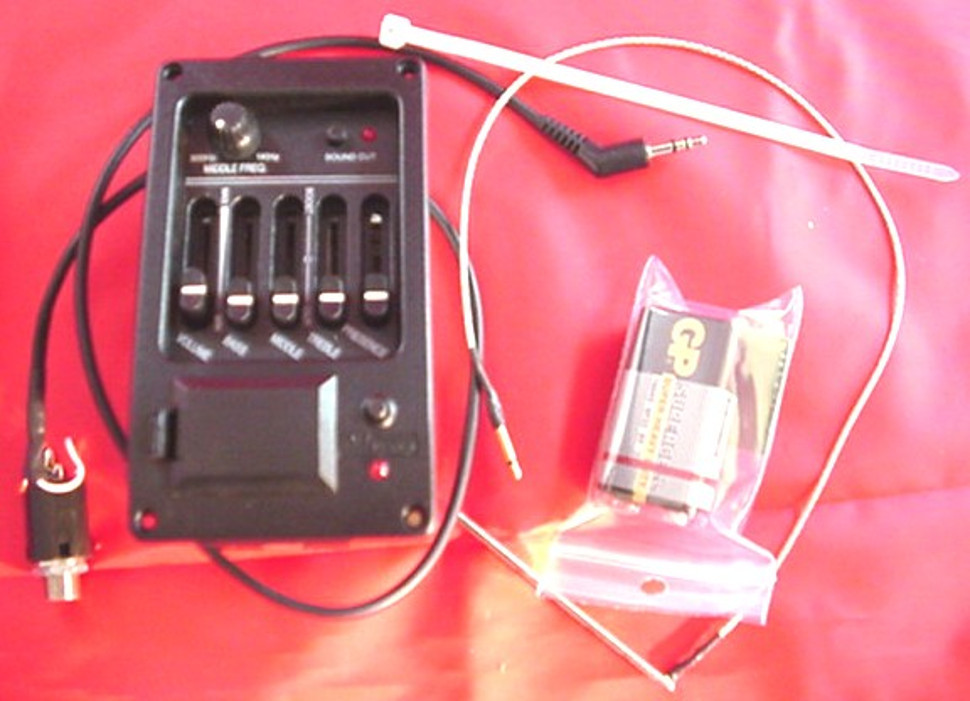 PRE-AMP EQUALIZER KIT AND PICKUP FOR GUITAR EQ8030