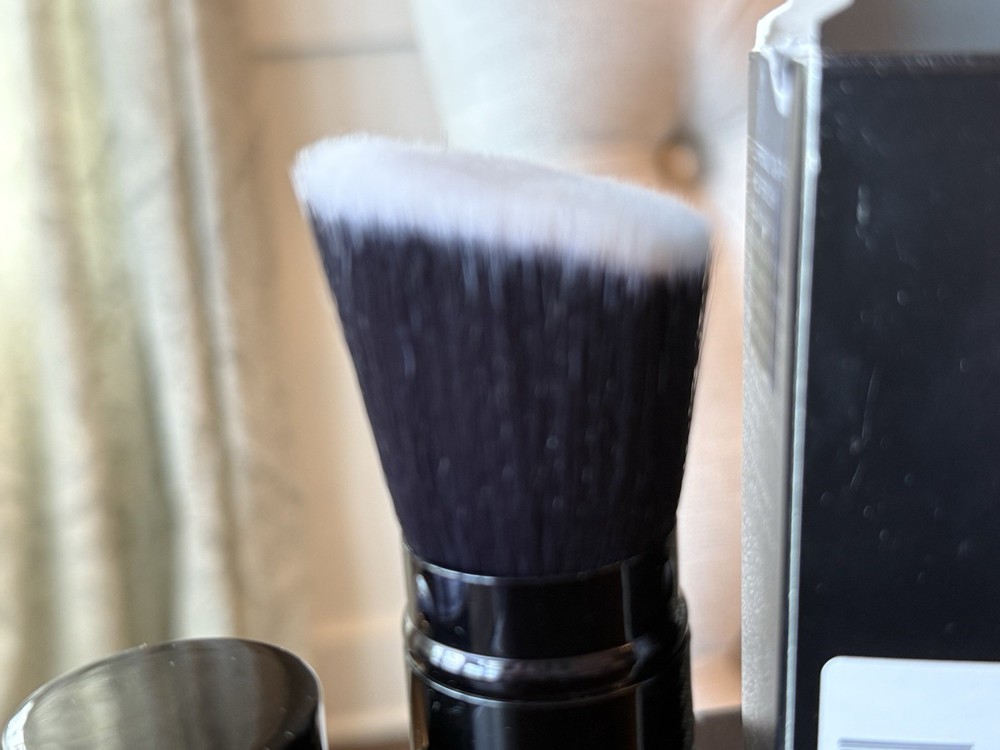 Larangel Retractable Kabuki Brush