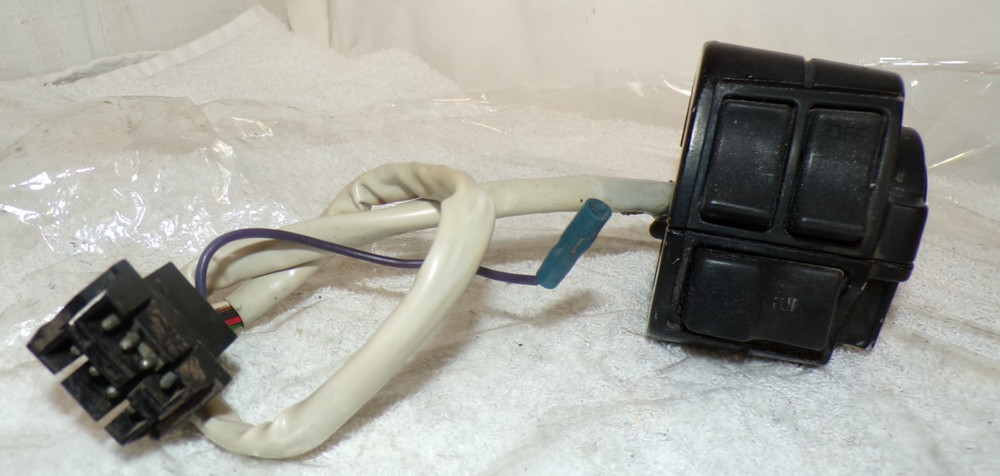 84 Harley Electra Glide FLHTC Right Start Stop Switch Assembly OEM 70219-87