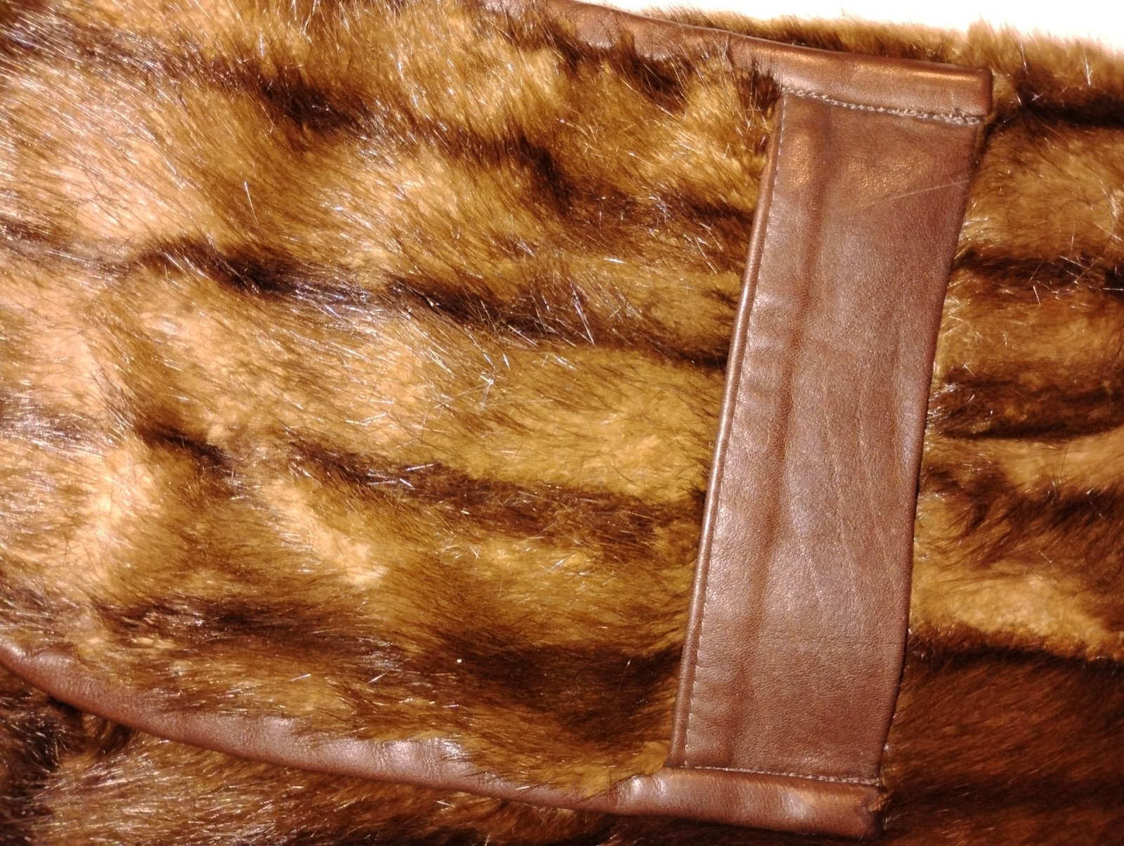 VINTAGE MENS MINK FUR VEST DEER ANTLER TAXIDERMY MOUNTAIN MAN MANCAVE HUNTER HTF