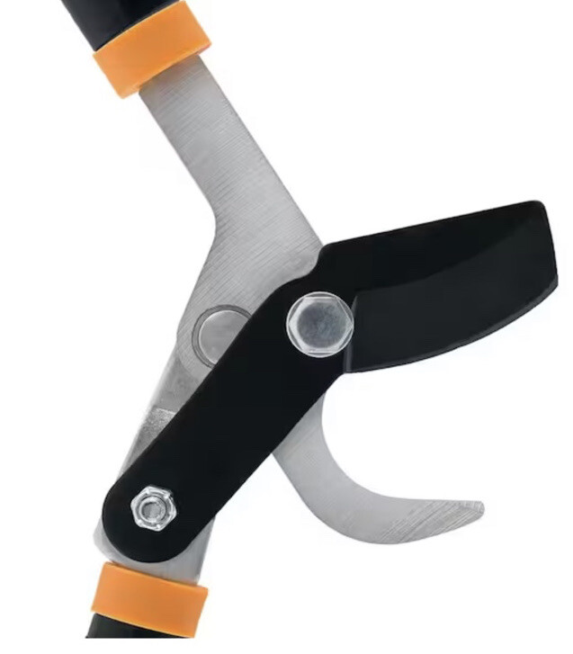FISKARS 28" POWERLEVER BYPASS LOPPER (NEW)