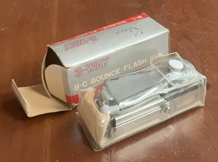 Kino Camera B-C Bounce Flash Gun. Original Box, Instructions & Plastic Case.