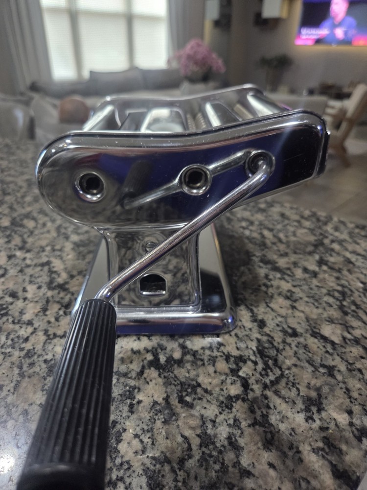 La Nuova Altea hand-crank pasta machine