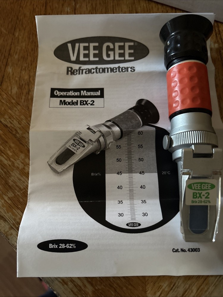 Vee Gee BX-2 Refractometer Cat No 43003 28-62% Brix with Instruction Sheets